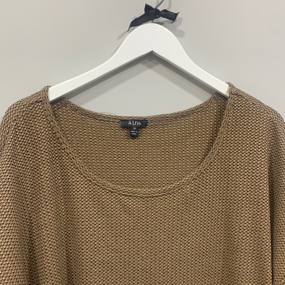 A.U.W. Brown Short Sleeve Crew Neck Waffle Button Detail Size 2X - Picture 3 of 10